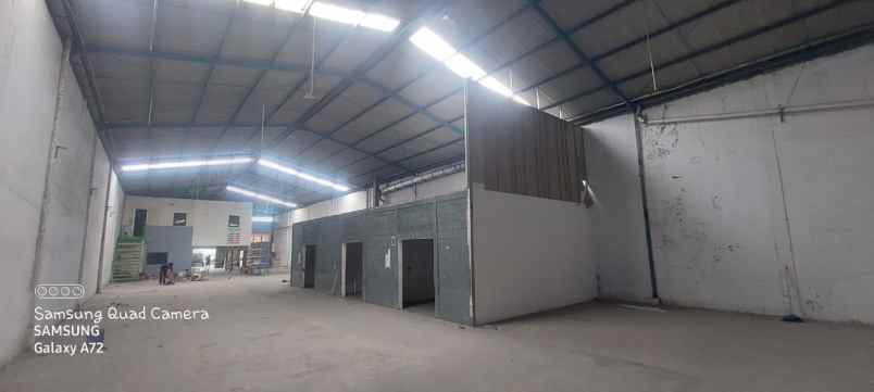 sewa gudang 1000 meter meruya