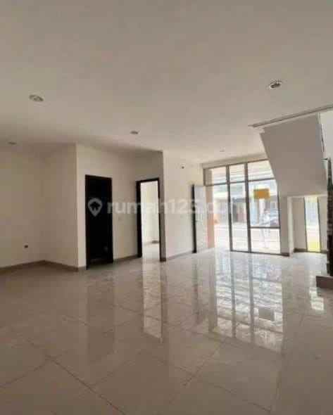 springville pik2 type eugenia hadap barat daya