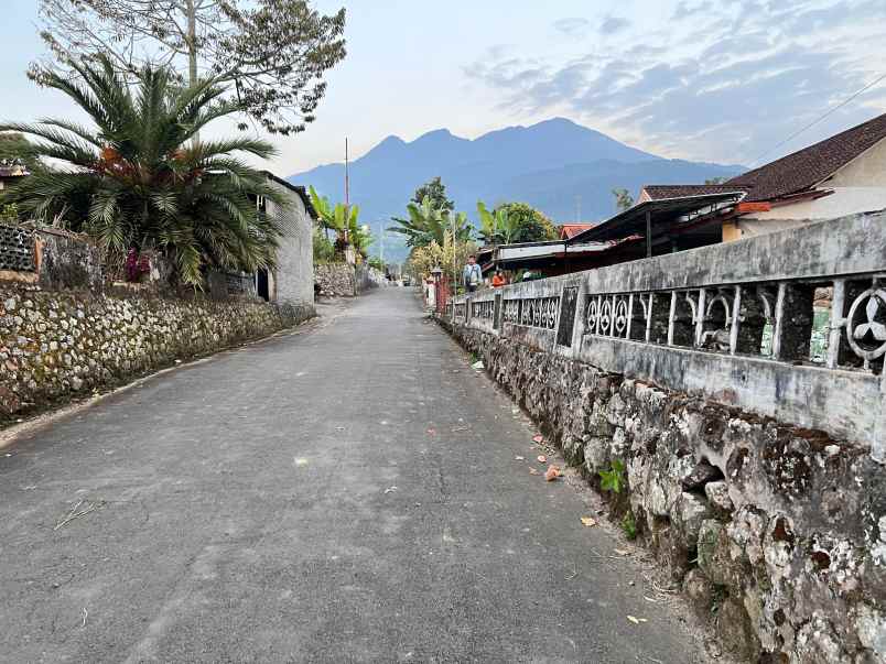 tanah 637m dekat telaga madirda kemuning