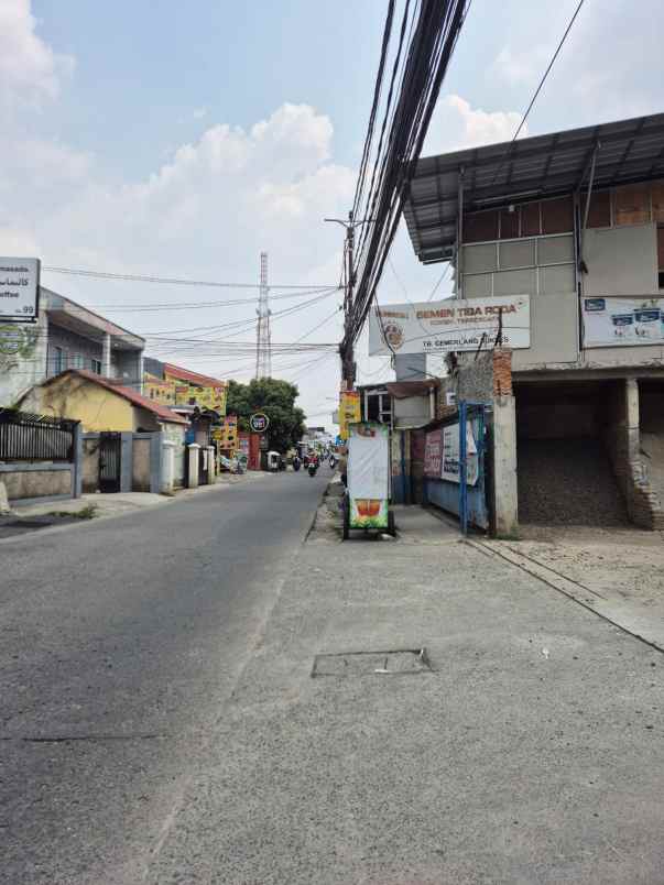 tanah ada bangunan gudangnya di tepi jalan raya