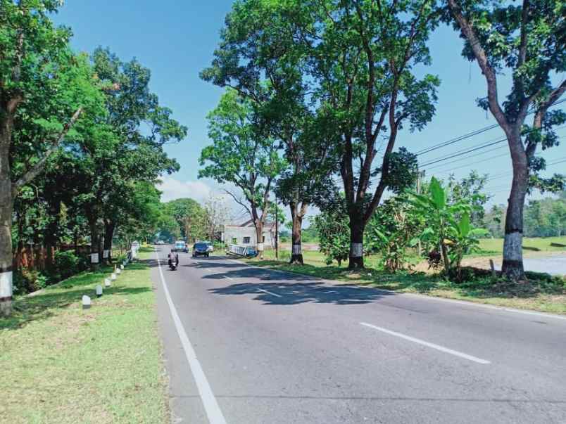 tanah jl raya solo tawangmangu