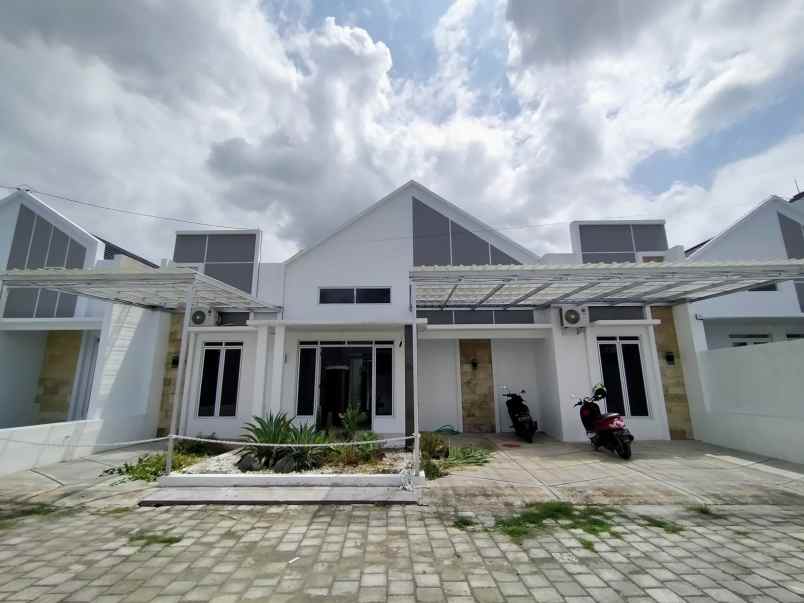 turun harga dari 800 juta menjadi 730 juta