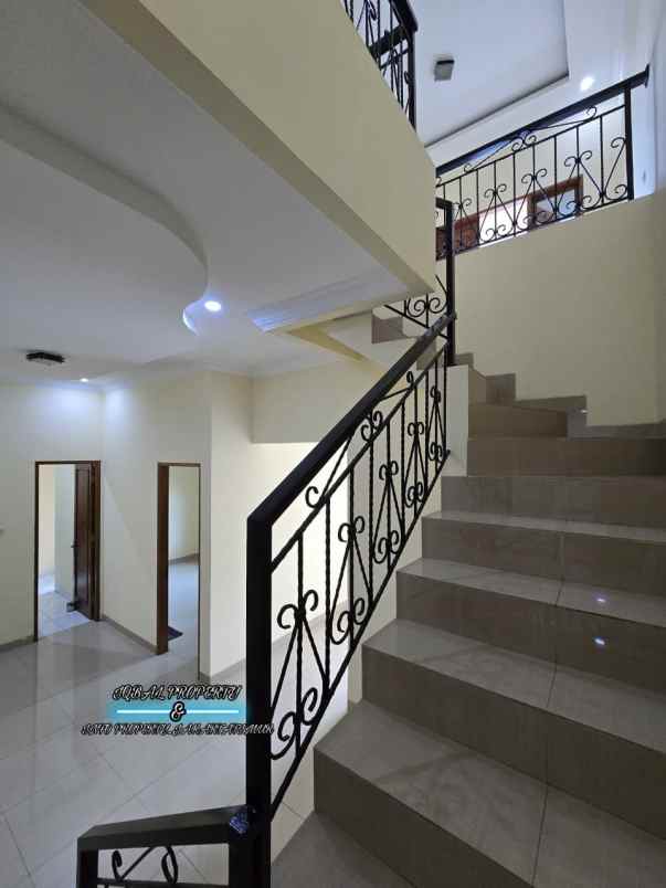 turun harga rumah baru dalam komplek tenang
