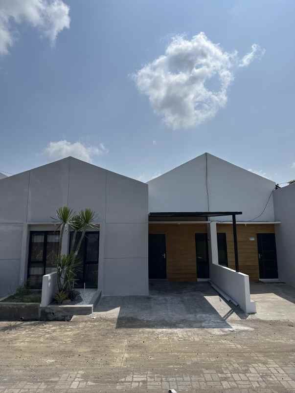villa camelia indah antirogo jember