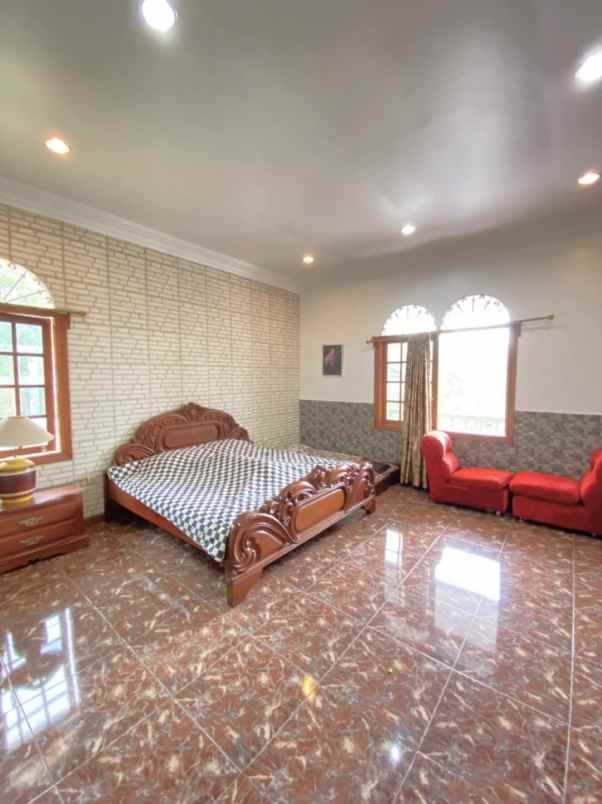 villa jalan pakancilan kopo cisarua puncak bogor
