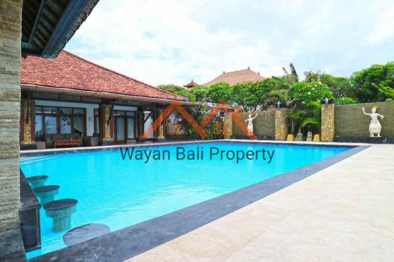 villa jalan pantai ketewel