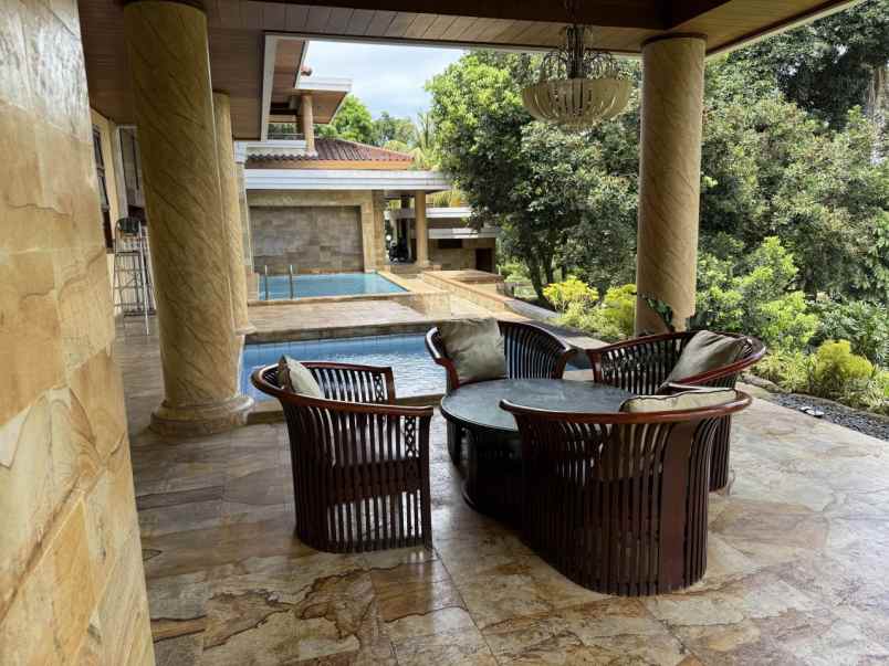 villa mewah di gadog ciawi puncak bogor