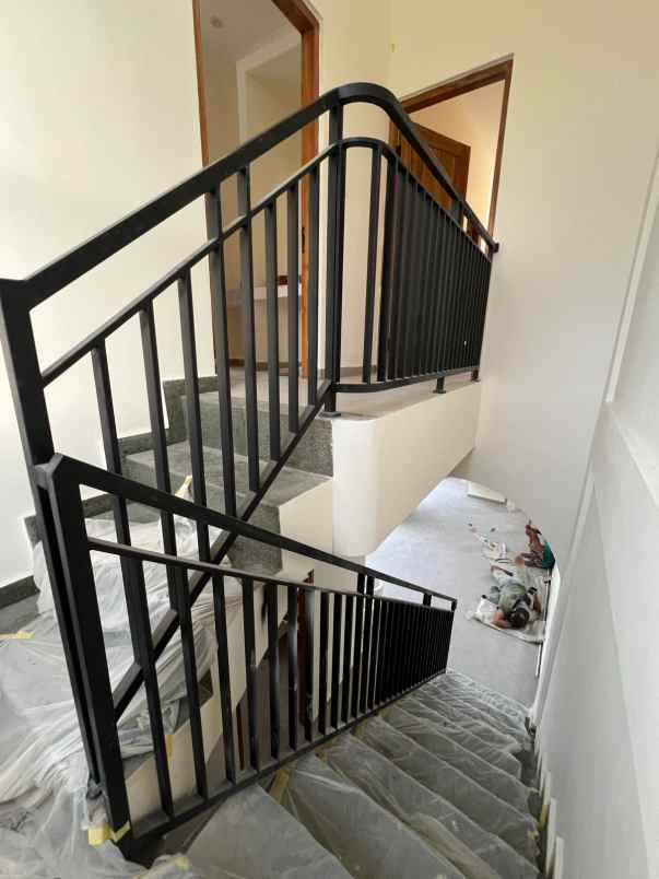 villa mewah siap huni