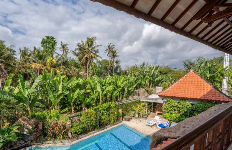 villa with a rice field view