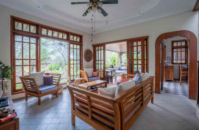 villa with a rice field view