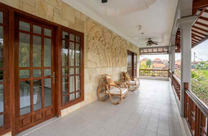 villa with a rice field view