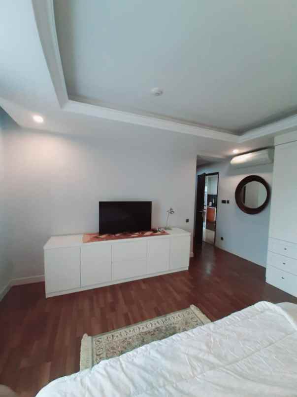 apartemen mewah lokasi strategis dekat senayan