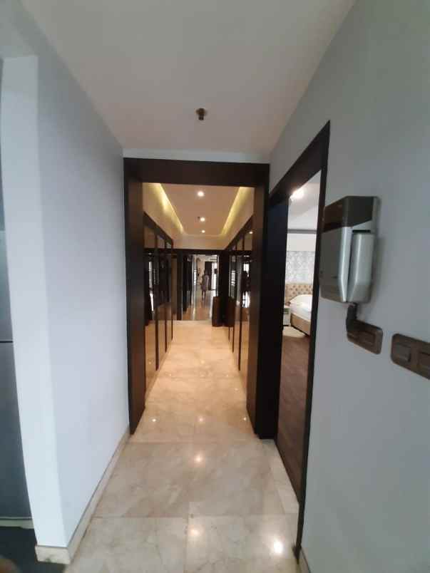 apartemen mewah lokasi strategis dekat senayan