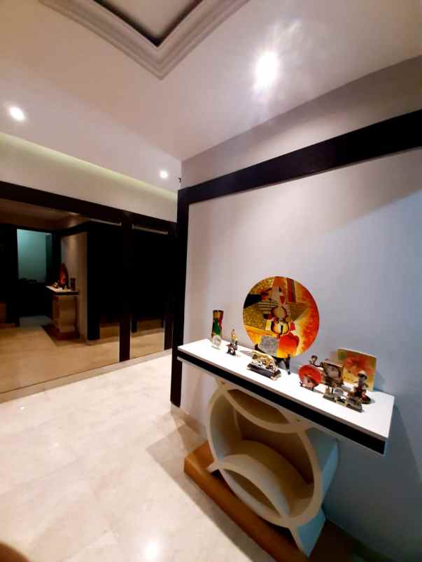 apartemen mewah lokasi strategis dekat senayan