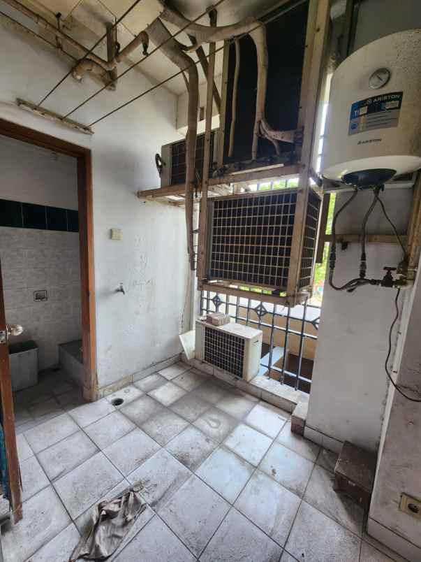 dijual apartemen condominium graha family prima a lt 2