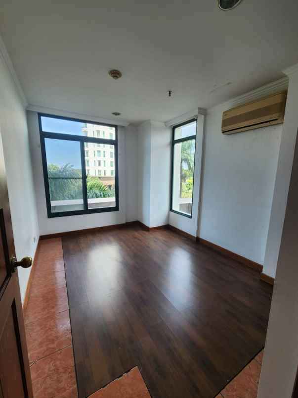 dijual apartemen condominium graha family prima a lt 2