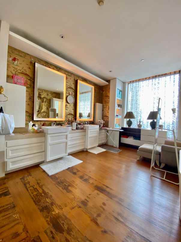 dijual apartemen darmawangsa