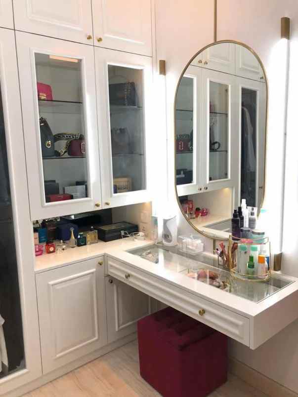 dijual apartemen jalan lavisa wanakerta
