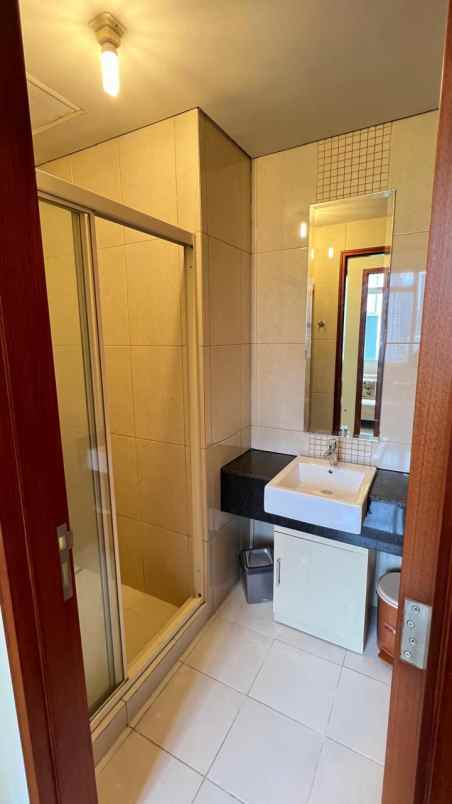 dijual apartemen kuning mulia