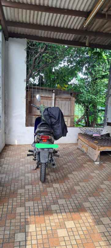 dijual butuh rumah induk dan kontrakan 3 pintu