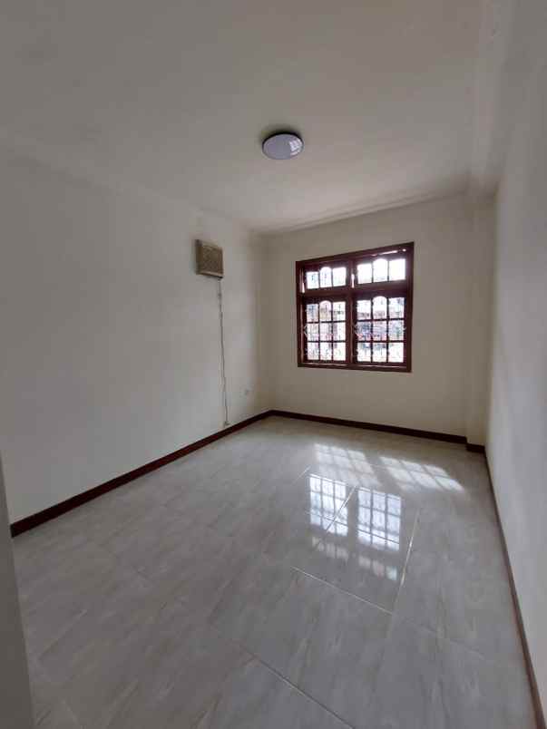 dijual cepat rumah baru di taman harapan baru bekasi