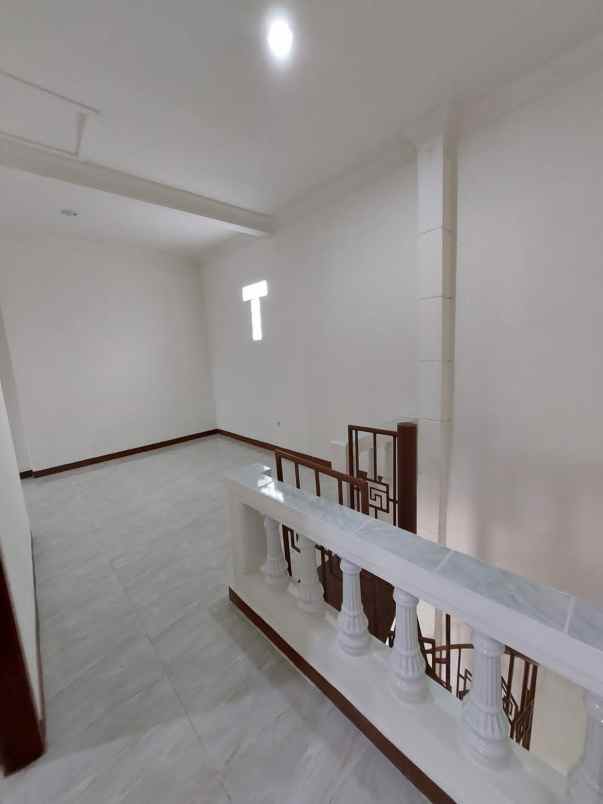 dijual cepat rumah baru di taman harapan baru bekasi