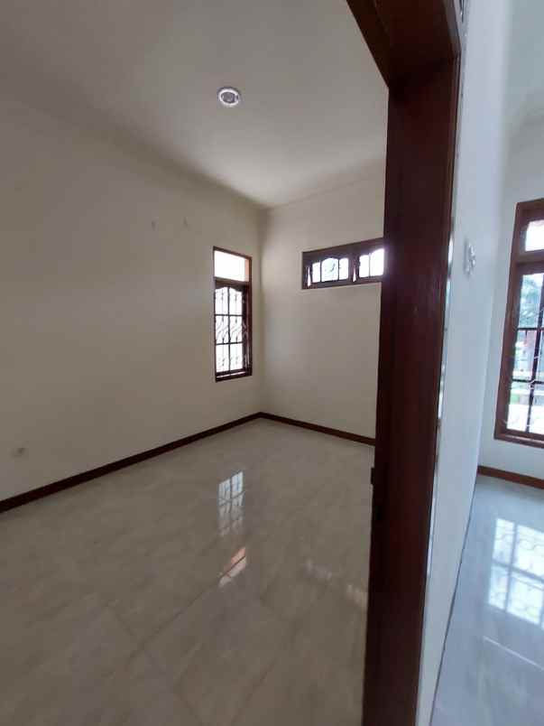 dijual cepat rumah baru di taman harapan baru bekasi