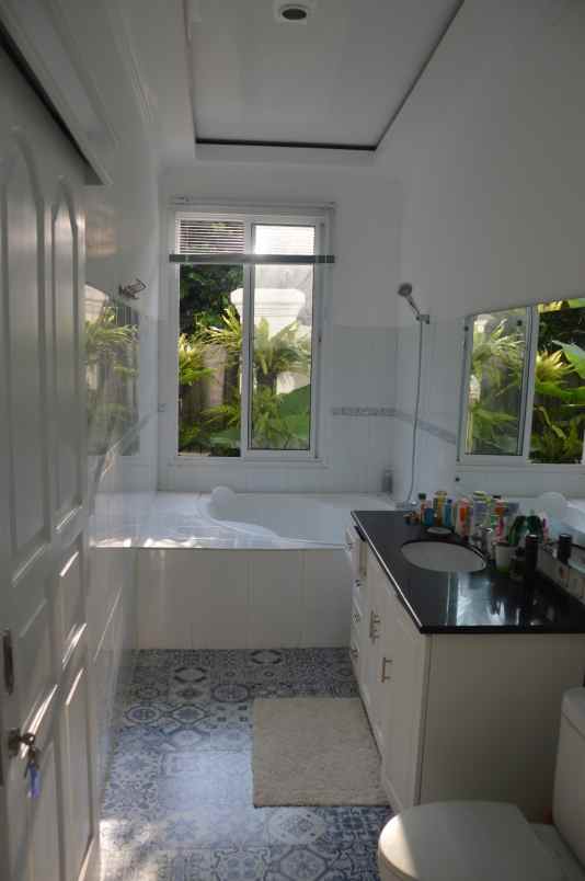 dijual cepat rumah di kemang timur jakarta selatan