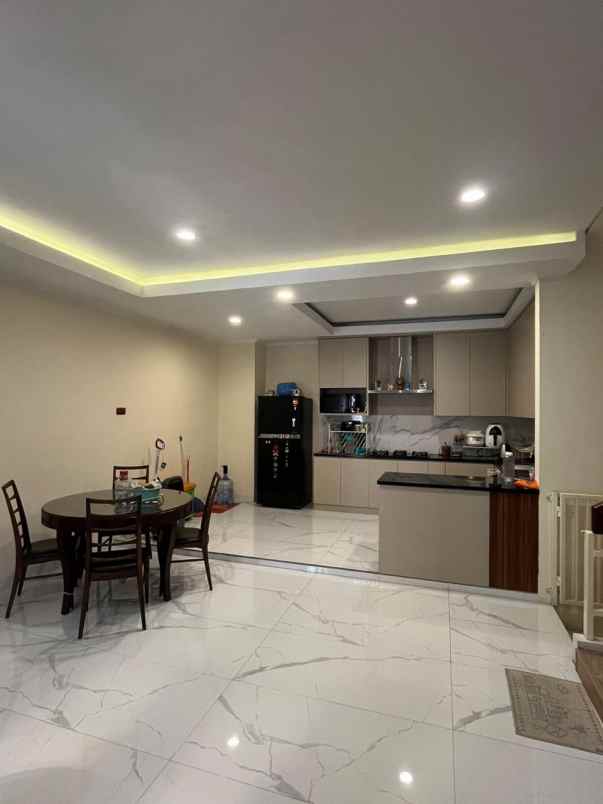 dijual disewakan rumah pik layar permai