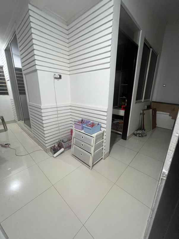 dijual disewakan rumah pik layar permai