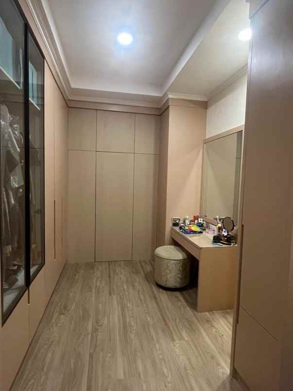 dijual disewakan rumah pik layar permai