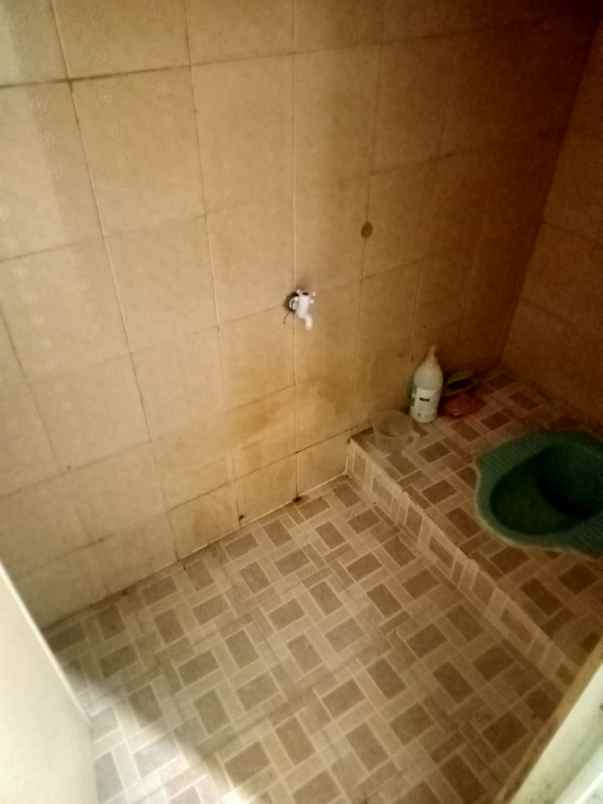 dijual kost jl garuda sakti