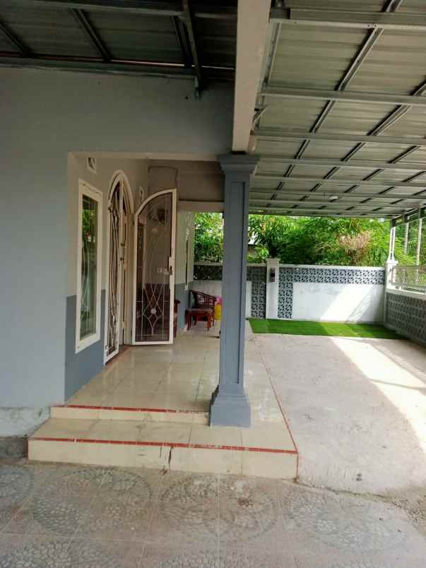 dijual kost jl garuda sakti