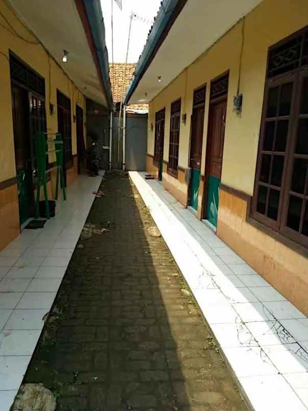 dijual kost jl kapten halim