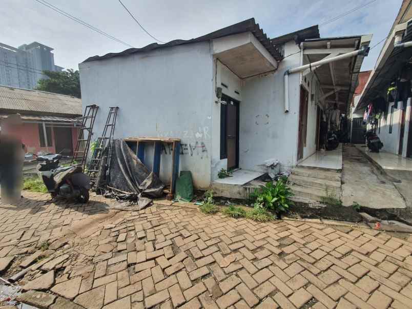 dijual kost lengkong gudang timur