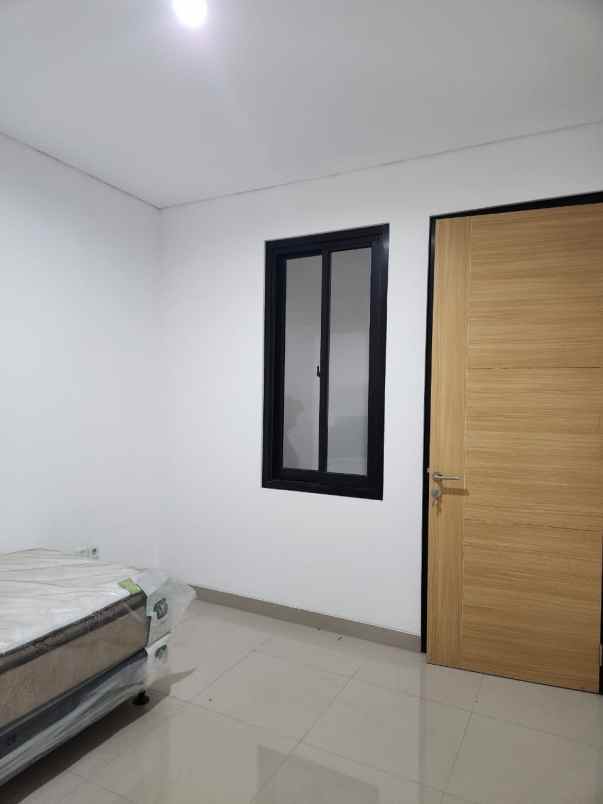 dijual kost menteng jakarta selatan