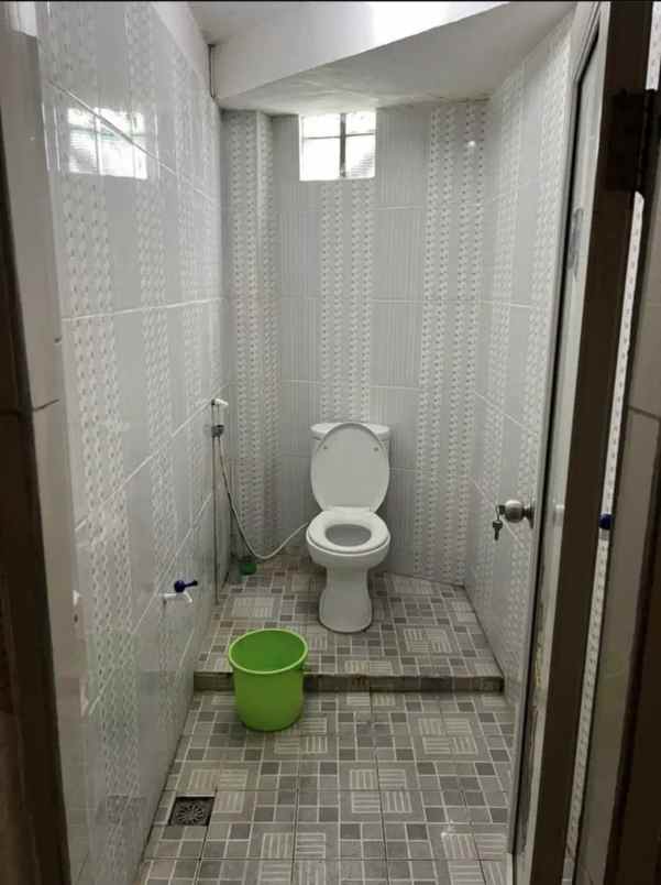 dijual ruko gudang kantor cimpaeun kec tapos kota