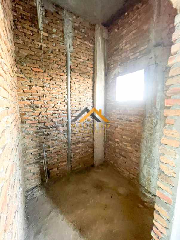 dijual ruko gudang kantor jalan kl yos sudarso