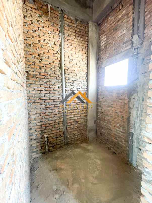 dijual ruko gudang kantor jalan kl yos sudarso