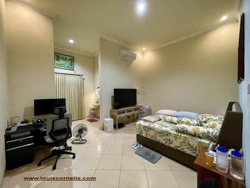 dijual ruko gudang kantor jalan surapati