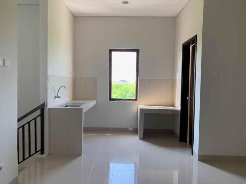 dijual ruko gudang kantor jgc jakarta garden city cakung