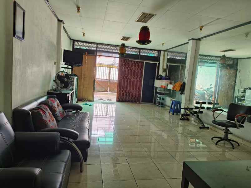 dijual ruko gudang kantor karang anyar