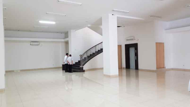 Gedung Kantor Siap Pakai Raya Jemursari Dekat Ahmad Yani Rungkut Pla