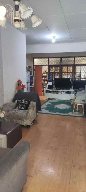 dijual rumah antapani