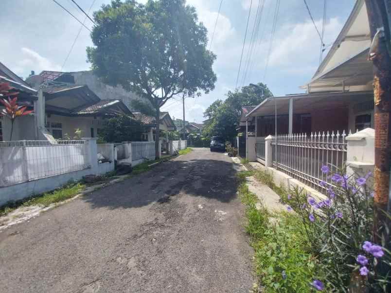 dijual rumah antapani