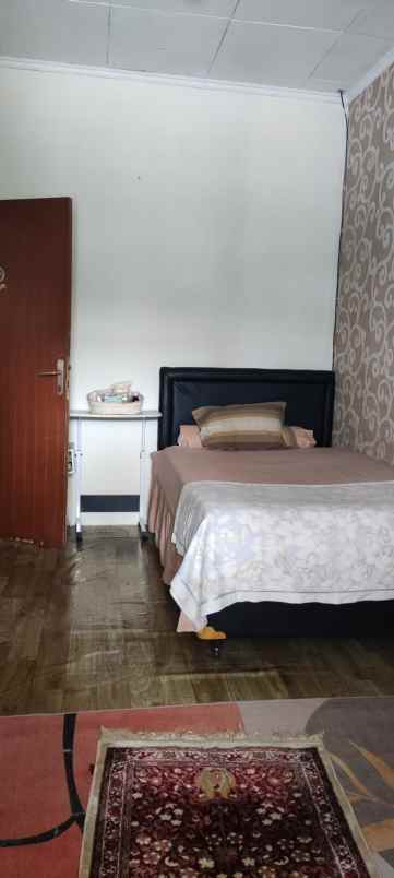 dijual rumah antapani