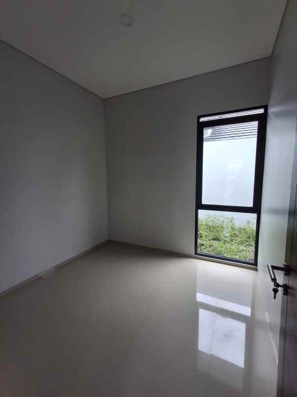 dijual rumah antapani