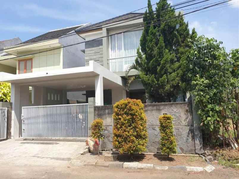 dijual rumah antapani kodya bandung