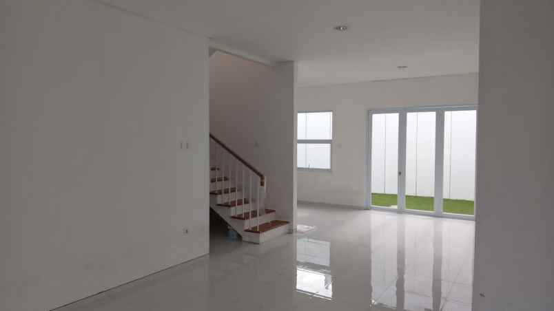 dijual rumah antapani wetan