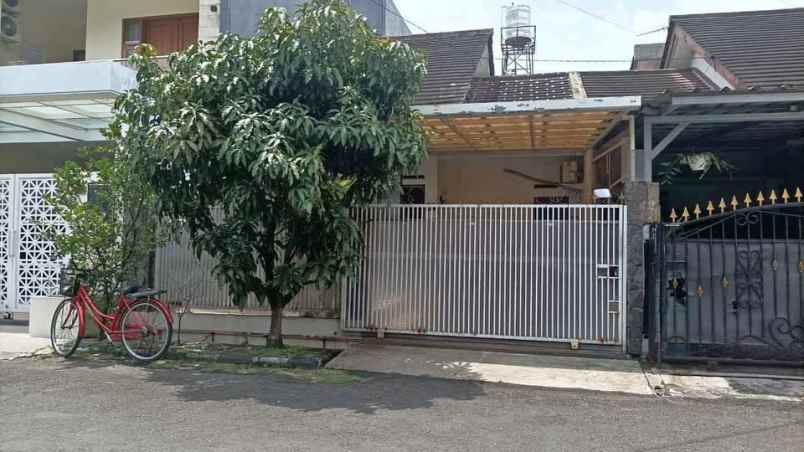 dijual rumah arcamanik